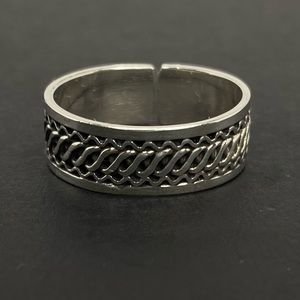 925 SILVER WOVEN CELTIC STYLE RING!